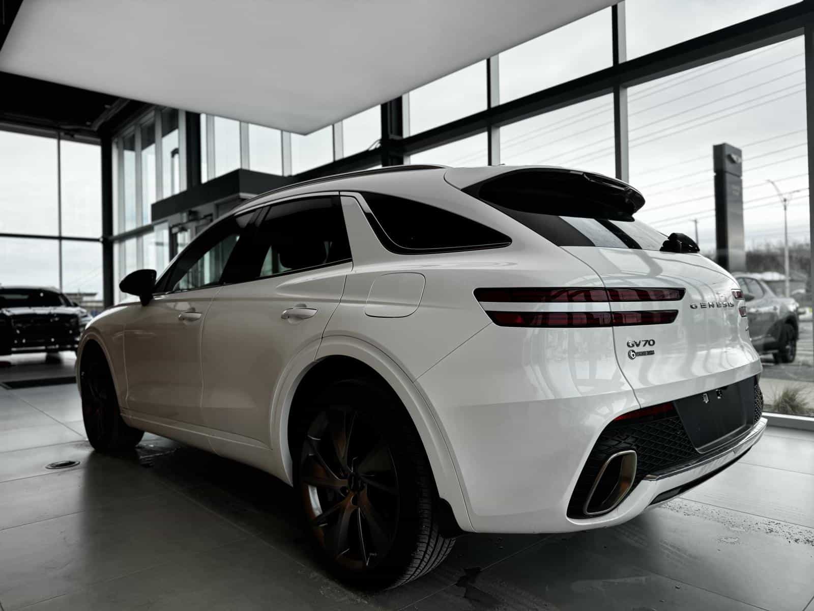 2025 Genesis GV70 Advanced Plus 2.5T - Image 6