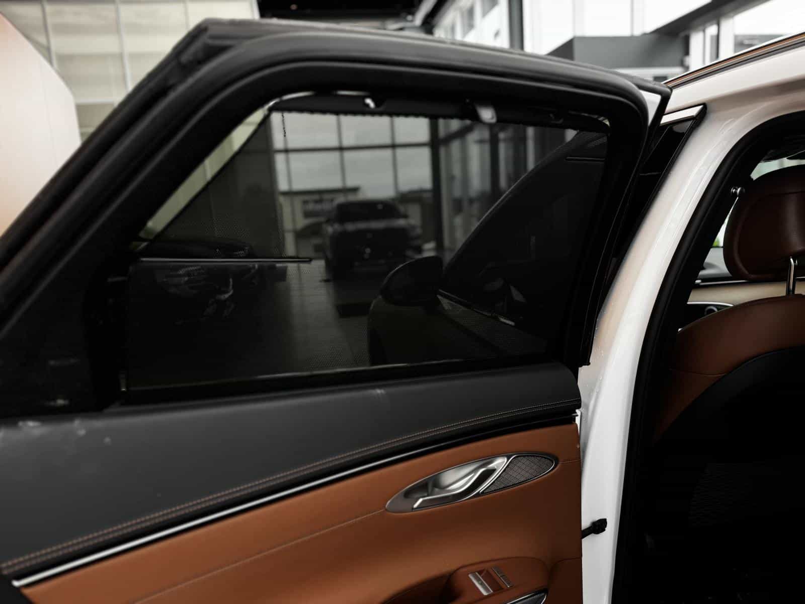 2025 Genesis GV70 Advanced Plus 2.5T - Image 10