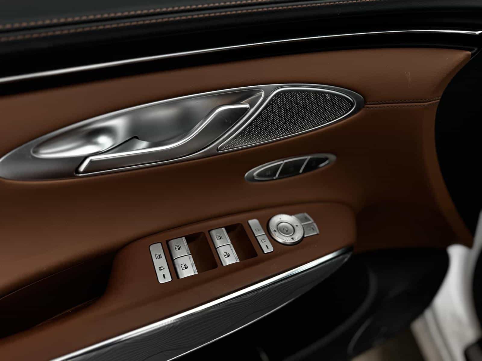 2025 Genesis GV70 Advanced Plus 2.5T - Image 13