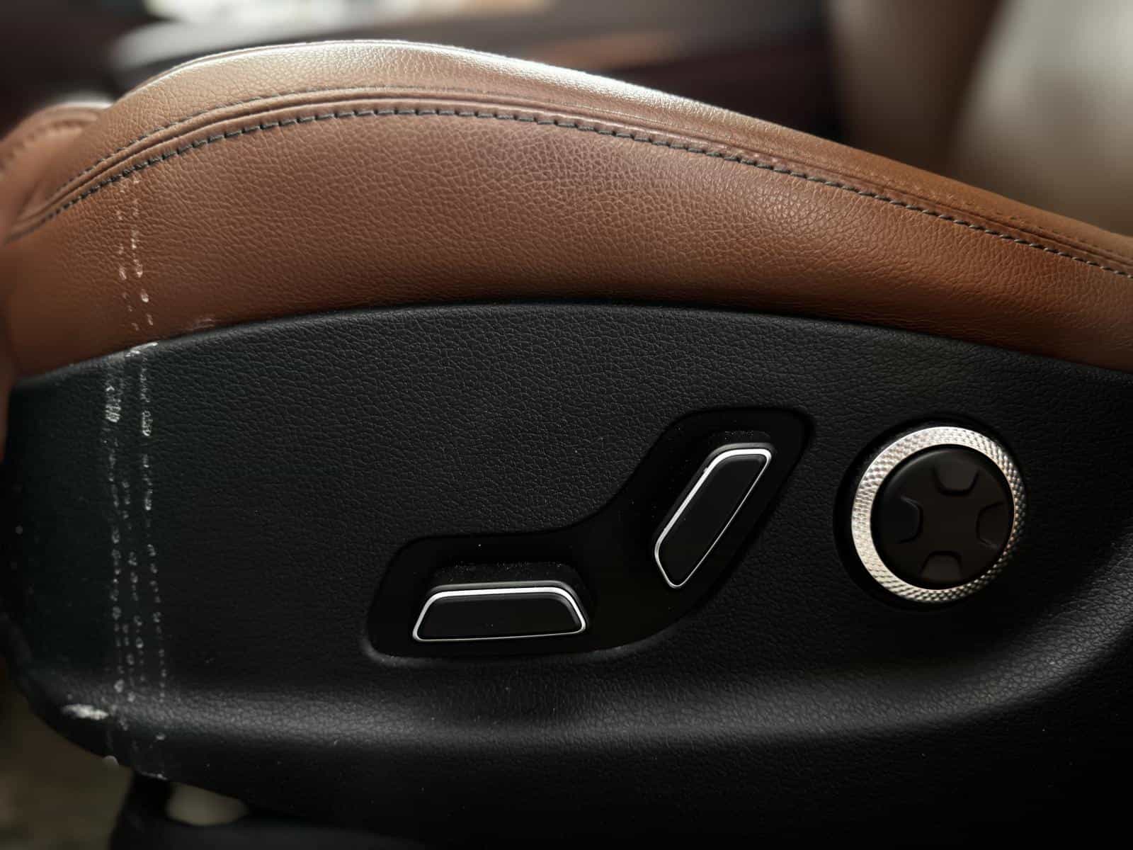 2025 Genesis GV70 Advanced Plus 2.5T - Image 14