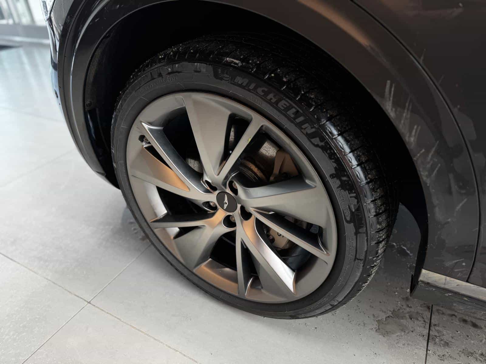 2025 Genesis GV70 Prestige 2.5T - Image 5