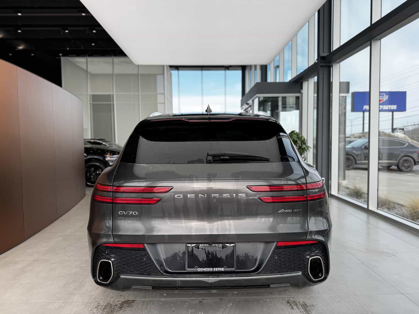 2025 Genesis GV70 Prestige 2.5T - Image 7