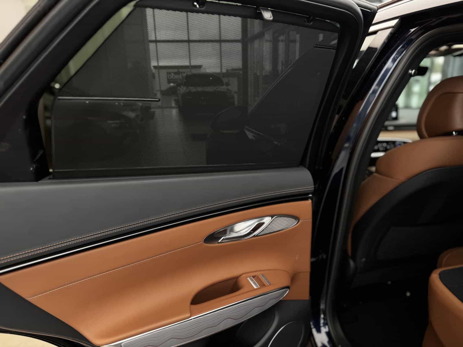 2022 Genesis GV70 Advanced Plus 2.5T - Image 9