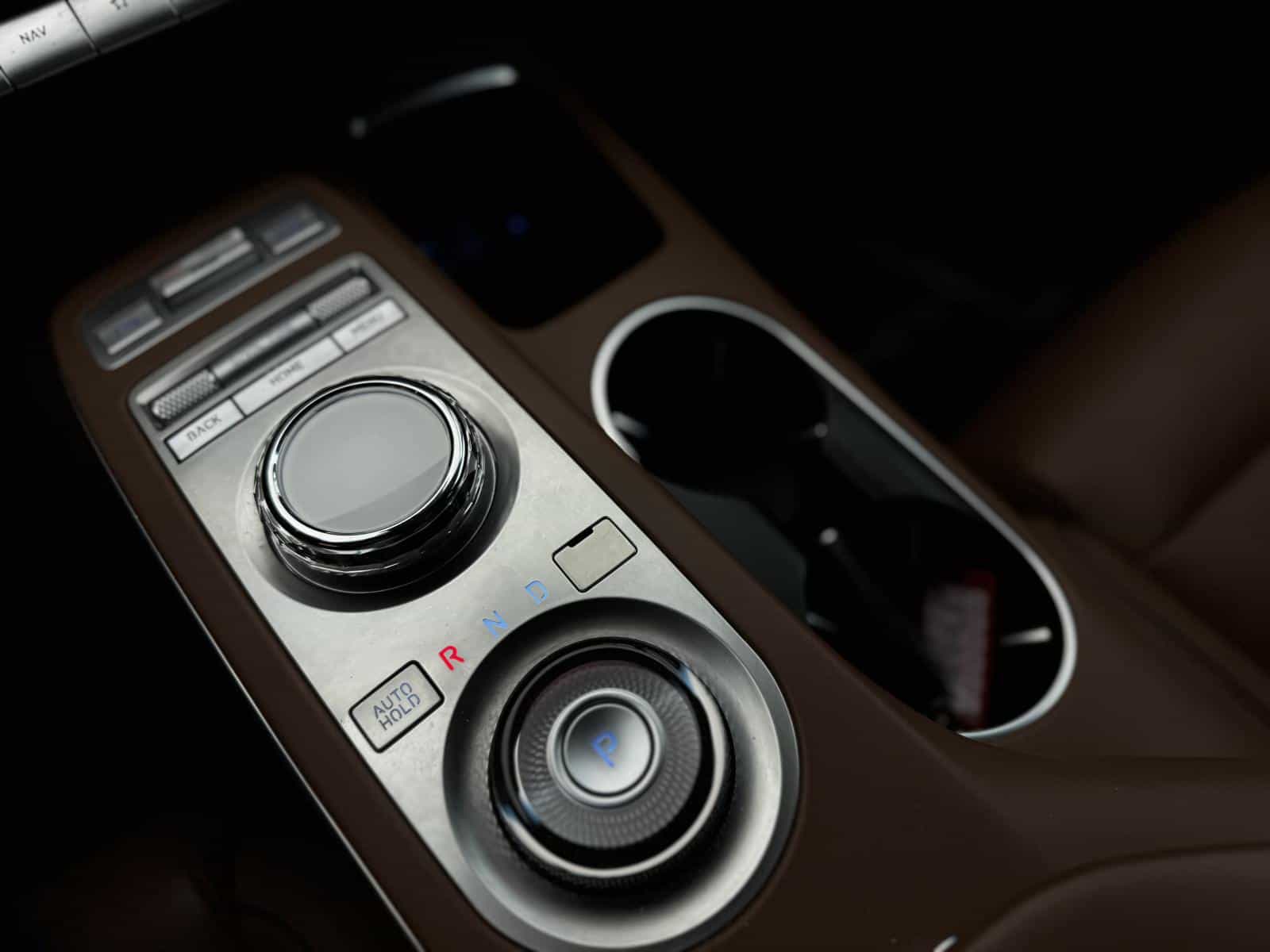 2022 Genesis GV70 Advanced Plus 2.5T - Image 21