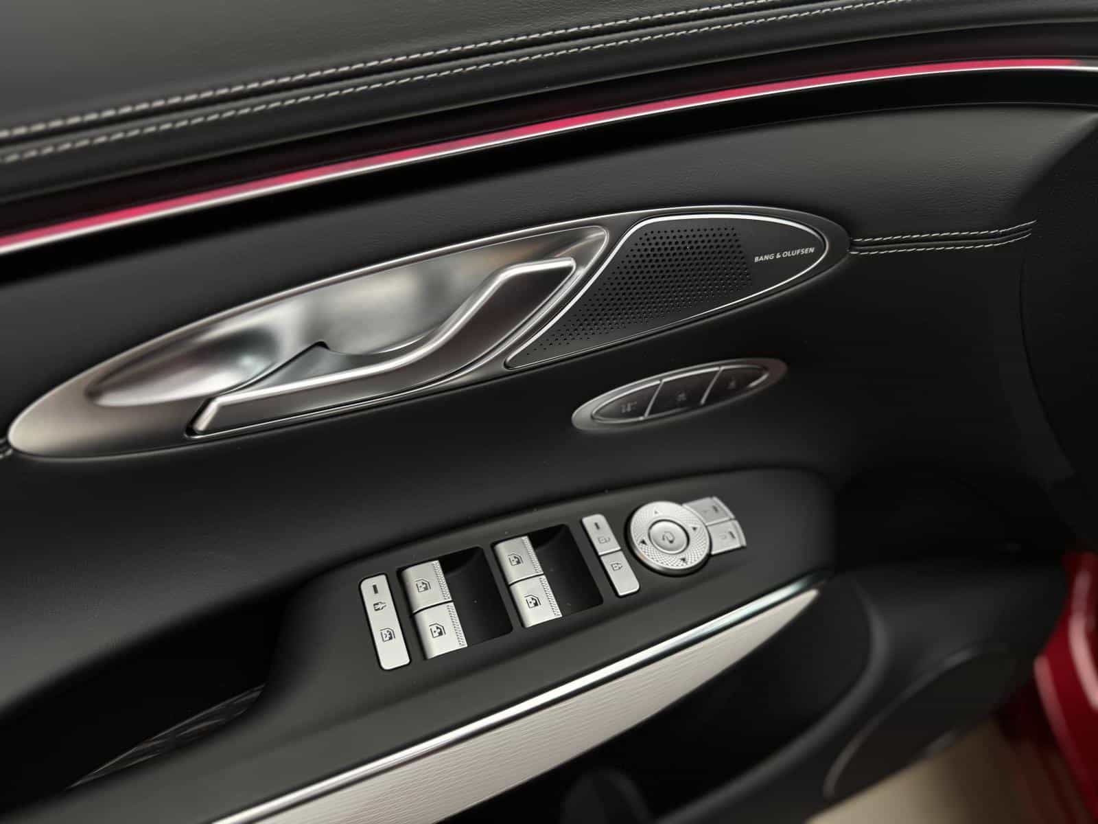 2026 Genesis GV70 Prestige 2.5T - Image 12