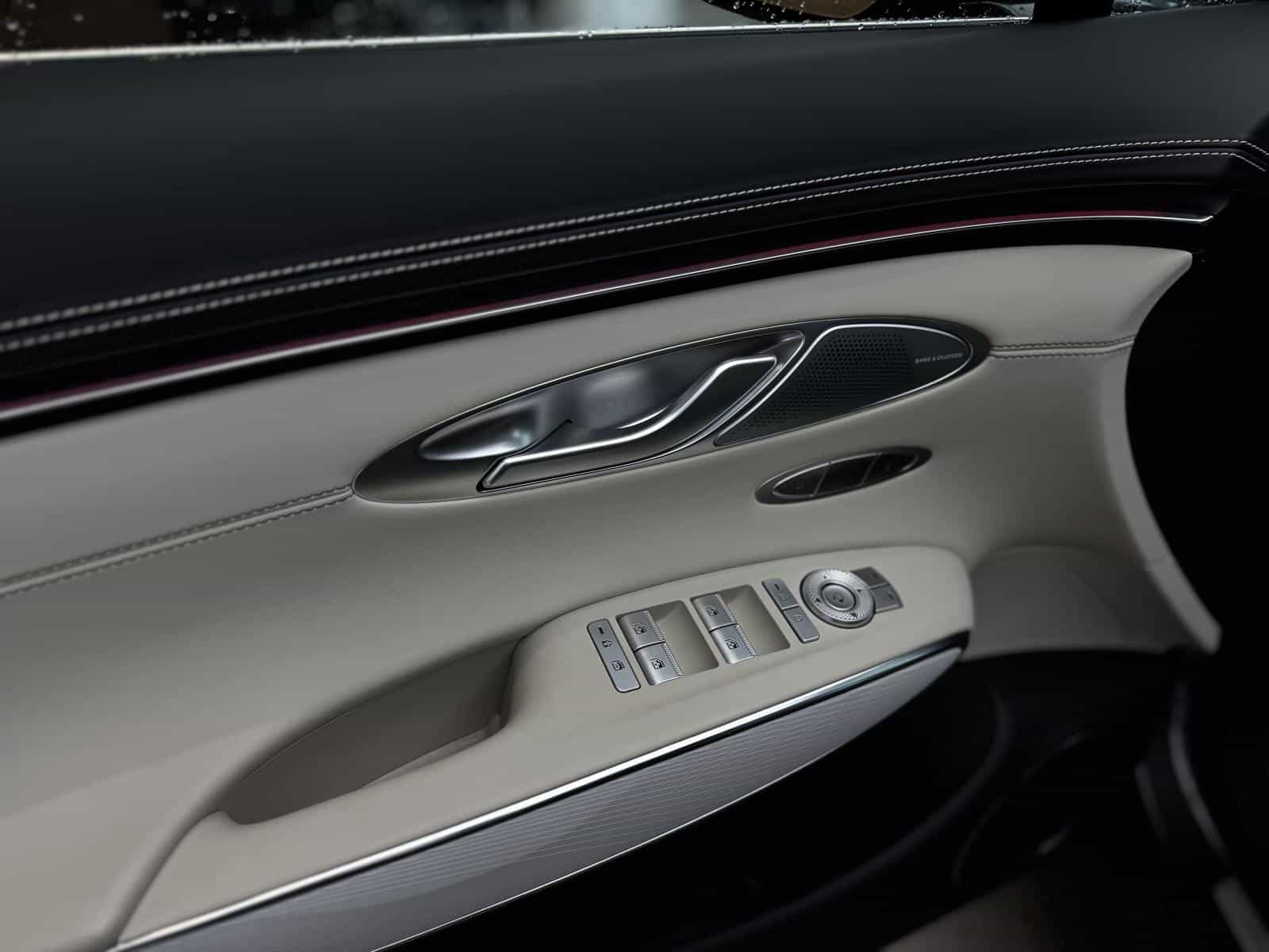 2026 Genesis GV70 Prestige 2.5T - Image 12