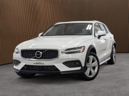 Volvo V60 Cross Country 2021