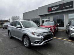 Mitsubishi Outlander PHEV 2022